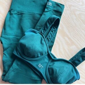 SET ACTIVE Teal Seamless Sports Bra and Legging Set